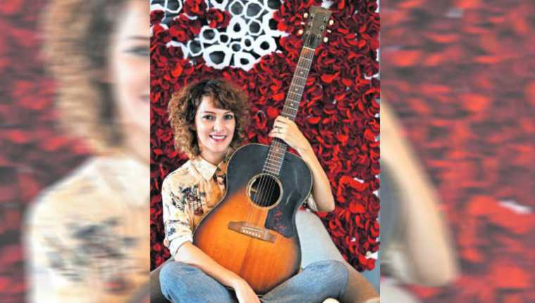 La cantautora guatemalteca Gaby Moreno presentará nuevo disco en octubre de 2019. (Foto Prensa Libre: Keneth Cruz)