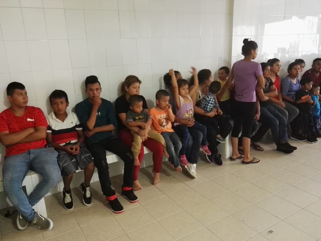 Un grupo de migrantes atendidos en  la estación migratoria de México en  Comitán de Domínguez, Chiapas. (Foto: Facebook)