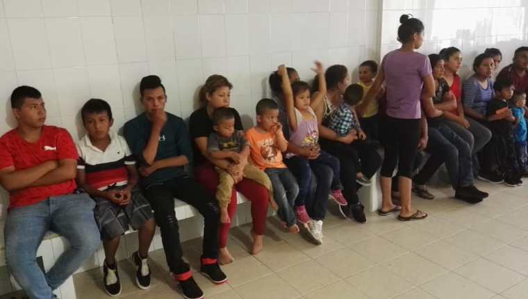 Un grupo de migrantes atendidos en  la estación migratoria de México en  Comitán de Domínguez, Chiapas. (Foto: Facebook)