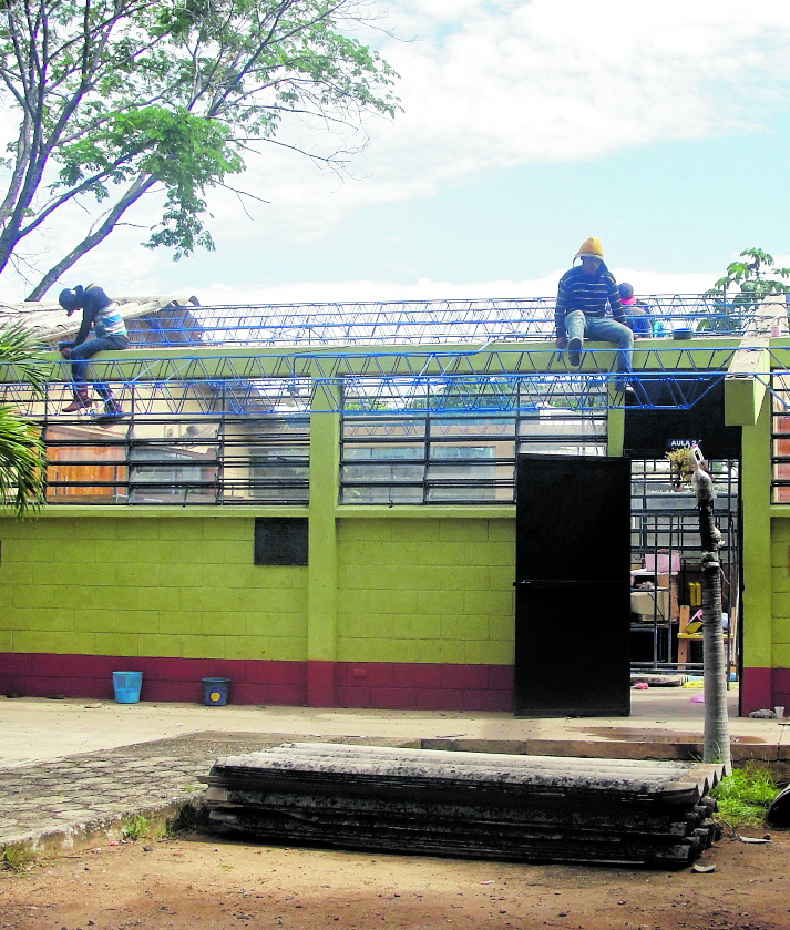 Para la reparación de escuelas a través del Quinto programa del Mineduc se requiere de unos Q170 millones. (Foto Prensa Libre: Hemeroteca PL)