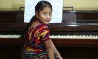 Yahaira Tubac es una talentosa niña y pianista guatemalteca. (Foto Prensa Libre: Esbin García)