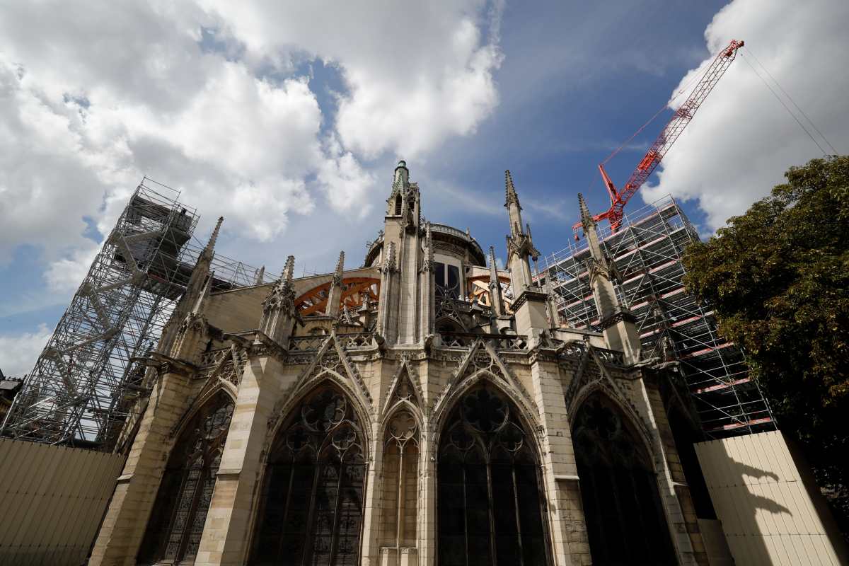 Las obras de la Catedral de Notre Dame en París se reanudan con más medidas de seguridad
