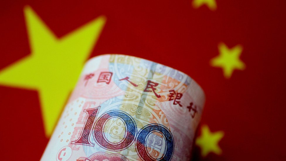 El Banco Popular de China ha dejado caer el yuan un 1,4% frente al dólar.