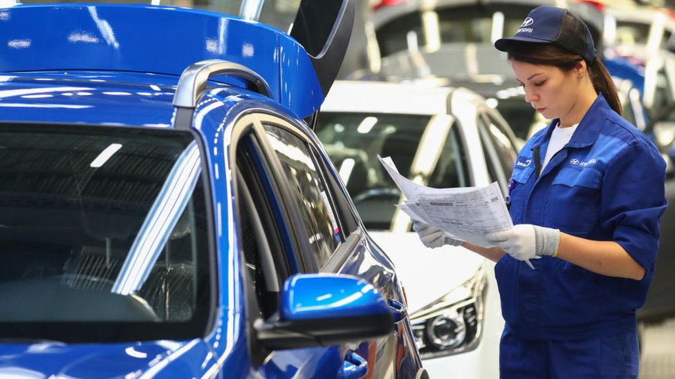 En Chile hay dos proyectos de ley en el Congreso que buscan reducir la jornada de trabajo semanal. (Foto Prensa Libre: Getty Images)