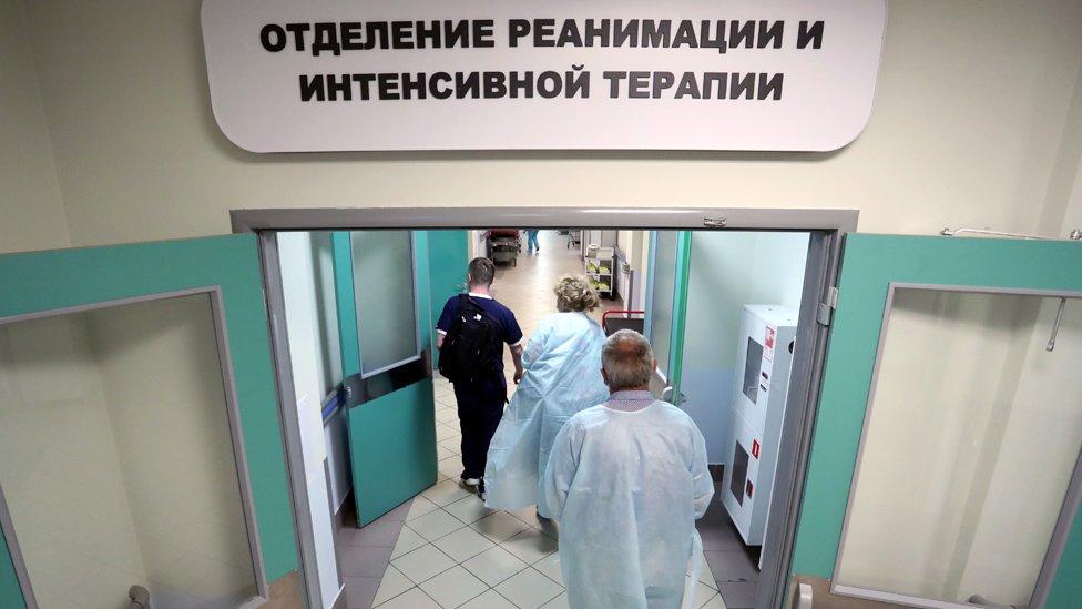 Según las declaraciones de dos médicos, el personal del hospital no fue avisado de las medidas de seguridad pertinentes.