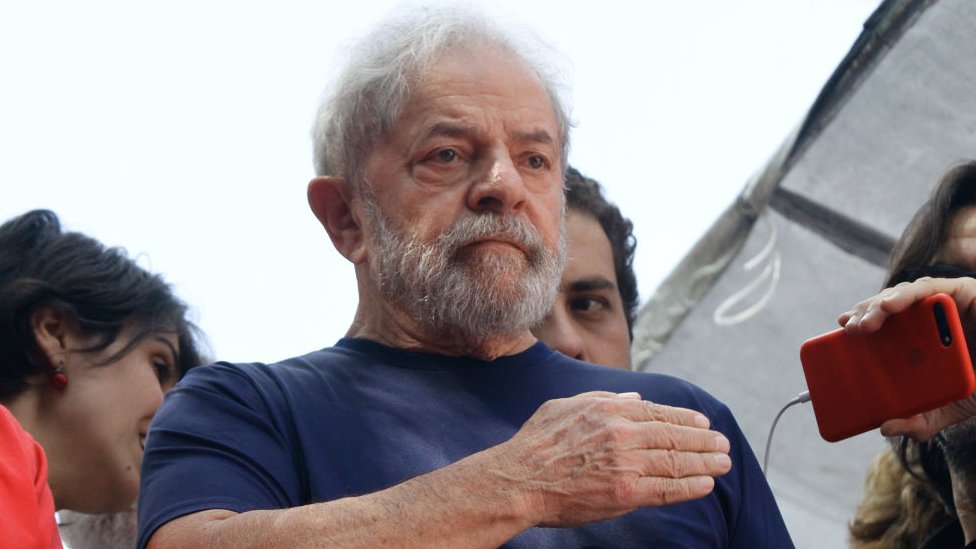 Desde la prisión en Curitiba, Lula da Silva criticó la gestión de Bolsonaro.
