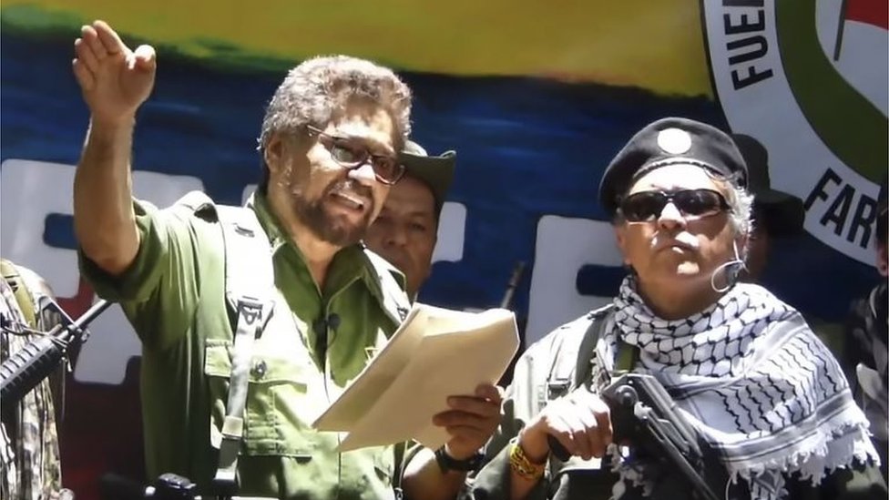 Iván Márquez y Jesús Santrich estaban entre varios viejos miembros de las FARC que anunciaron que regresan a las armas. Foto:EPA