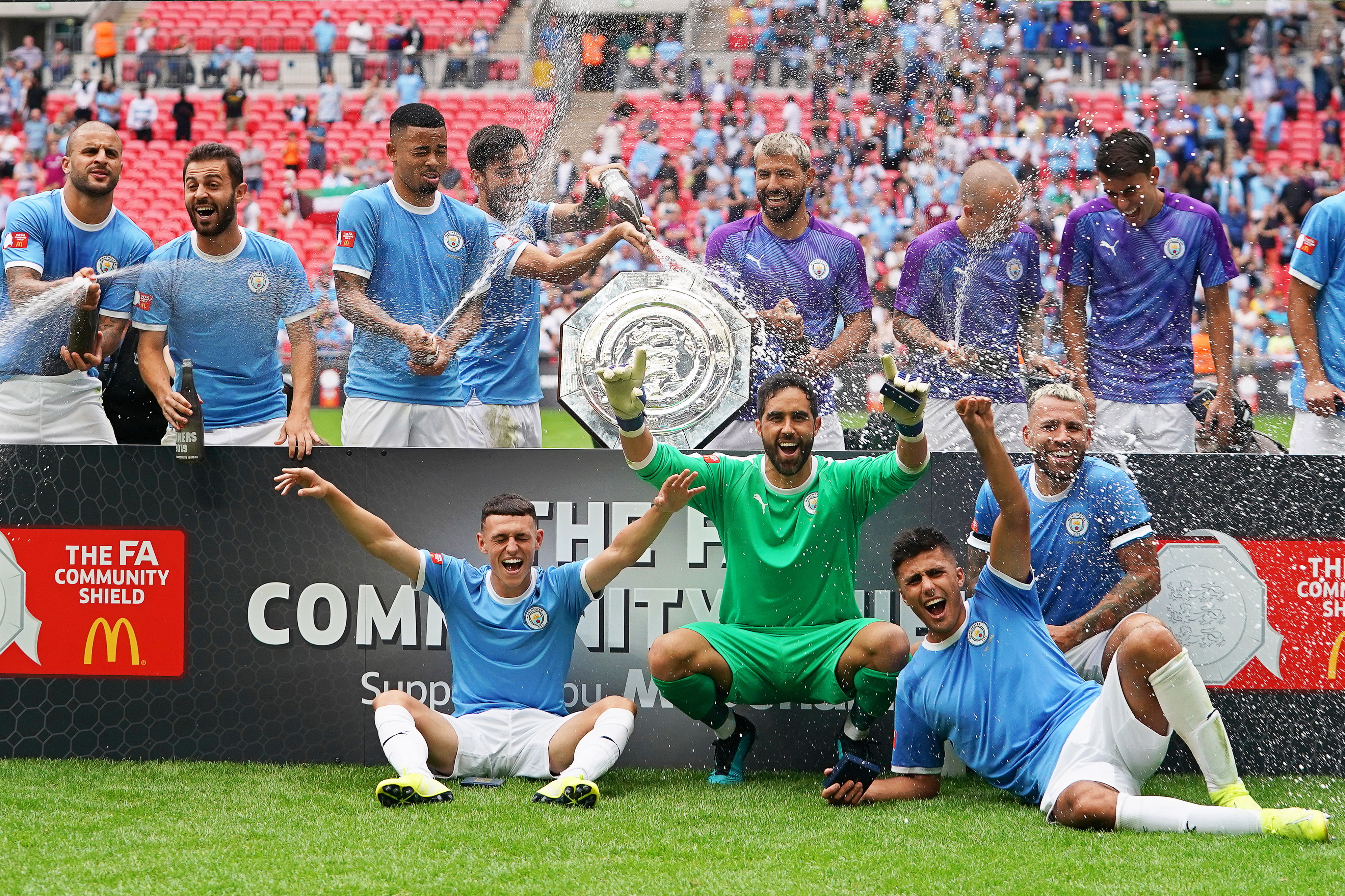 Así festejaron los jugadores del Manchester City. (Foto Prensa Libre: EFE)