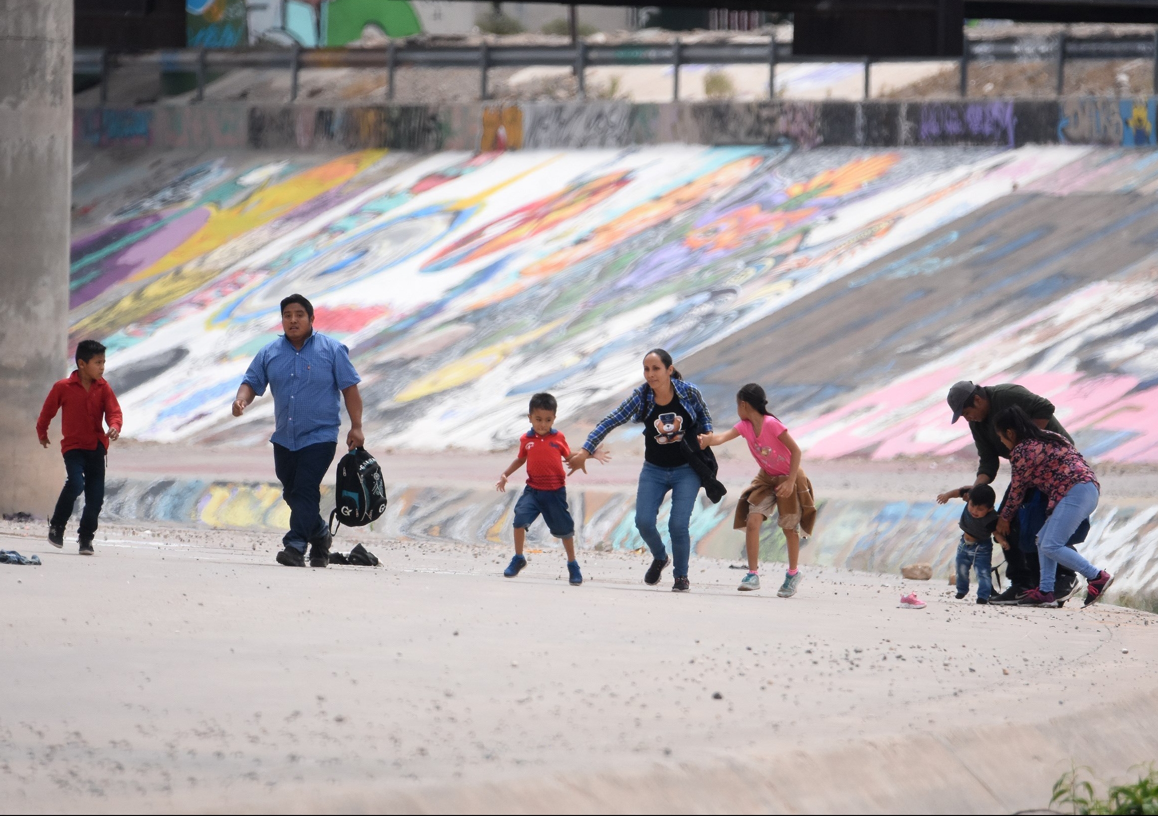 Migrantes centroamericanos intentan cruzar a EE. UU. por Ciudad Juárez, México. (Foto Prensa Libre: Hemeroteca PL)