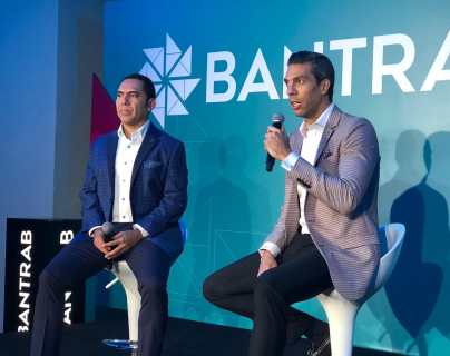Cafetería, internet, videojuegos… la nueva agencia bancaria que propone Bantrab