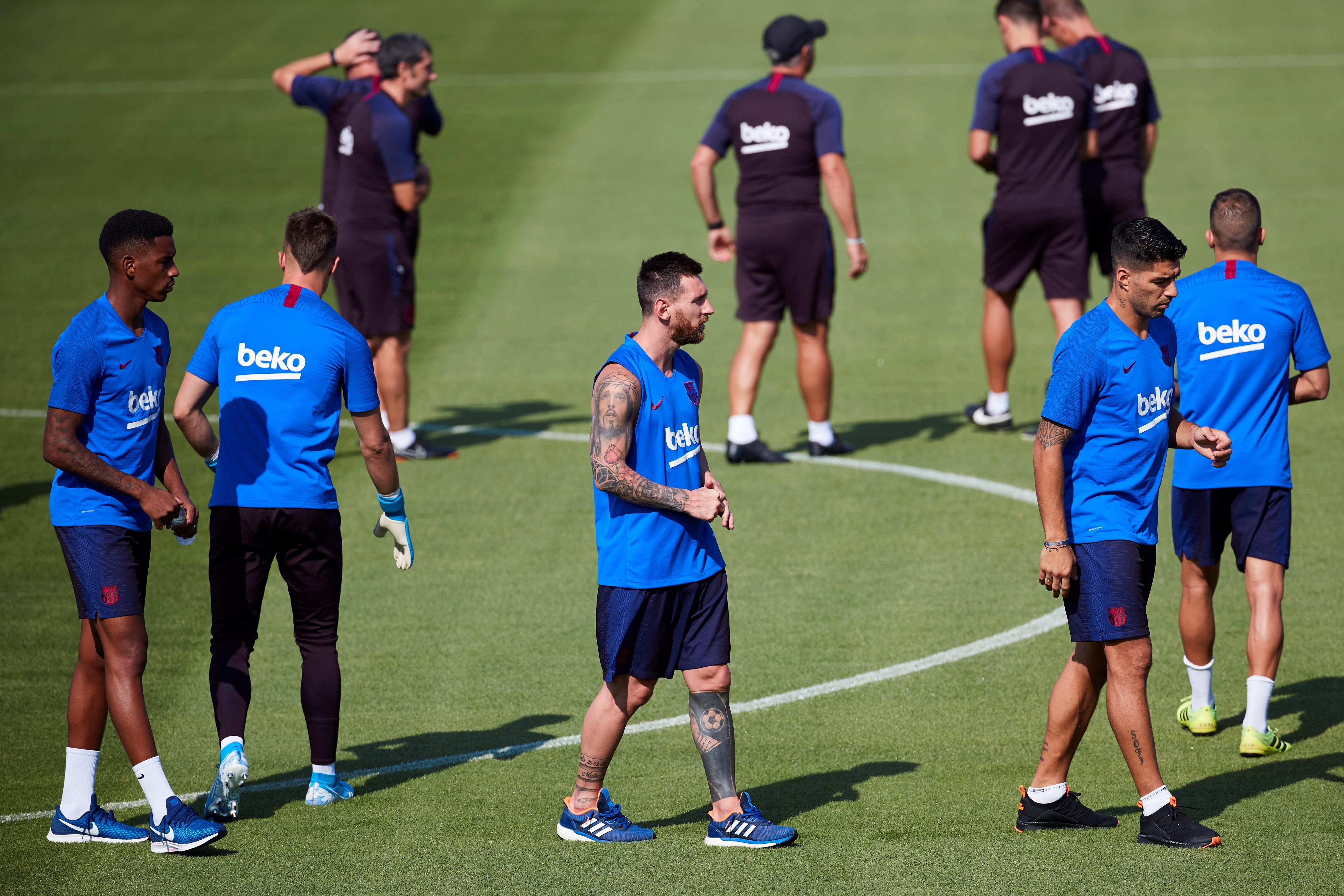 Lionel Messi todavía no ha jugado ningún minuto en la temporada de la Liga Española. (Foto Prensa Libre: EFE)