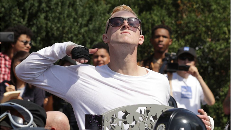 8chan es usada frecuentemente por grupos supremacistas blancos. Foto:Getty Images