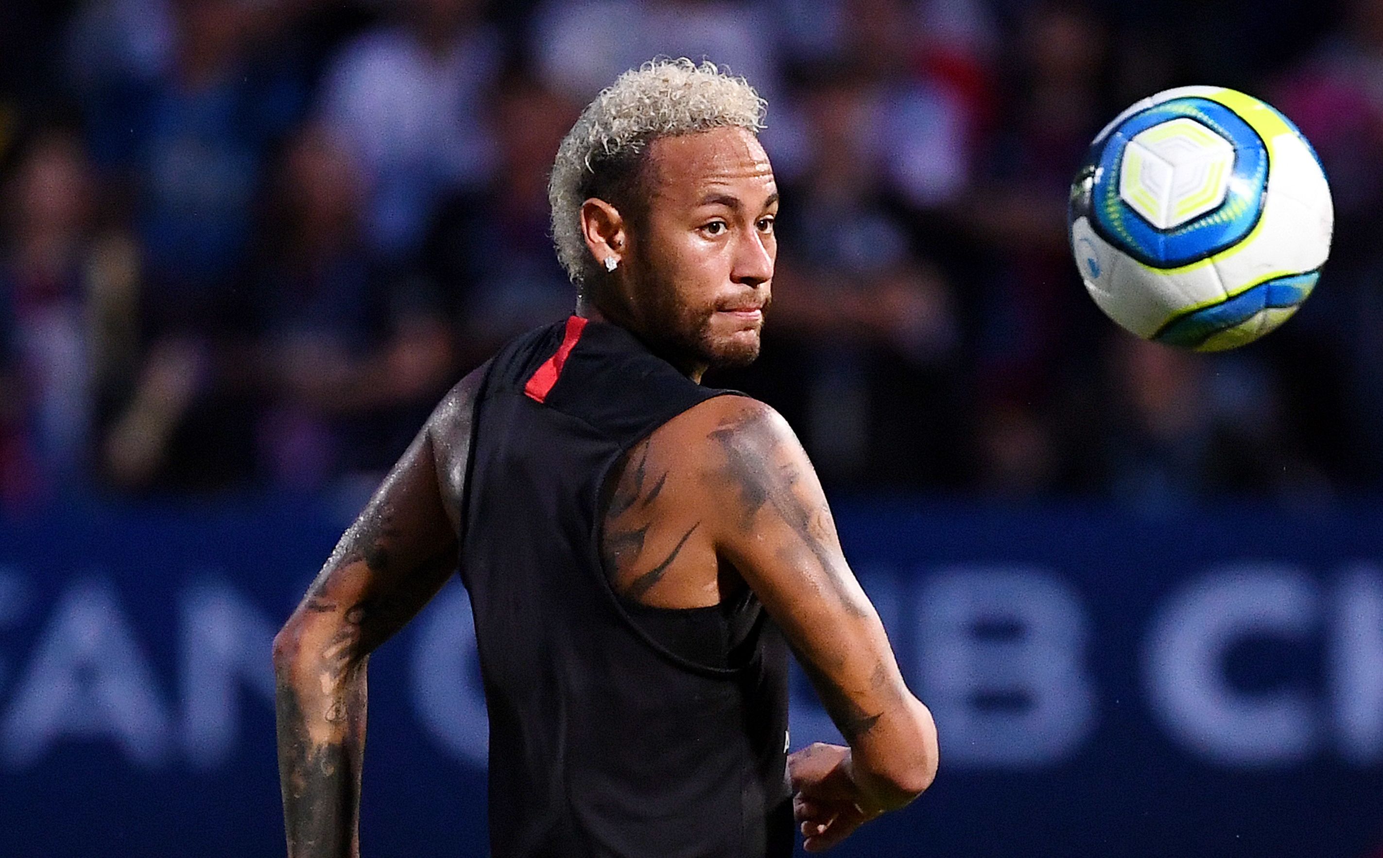 Según expertos deportivos, El París Saint-Germain (PSG) podría negociar con el Real Madrid, el fichaje de Neymar. (Foto Prensa Libre: AFP)
