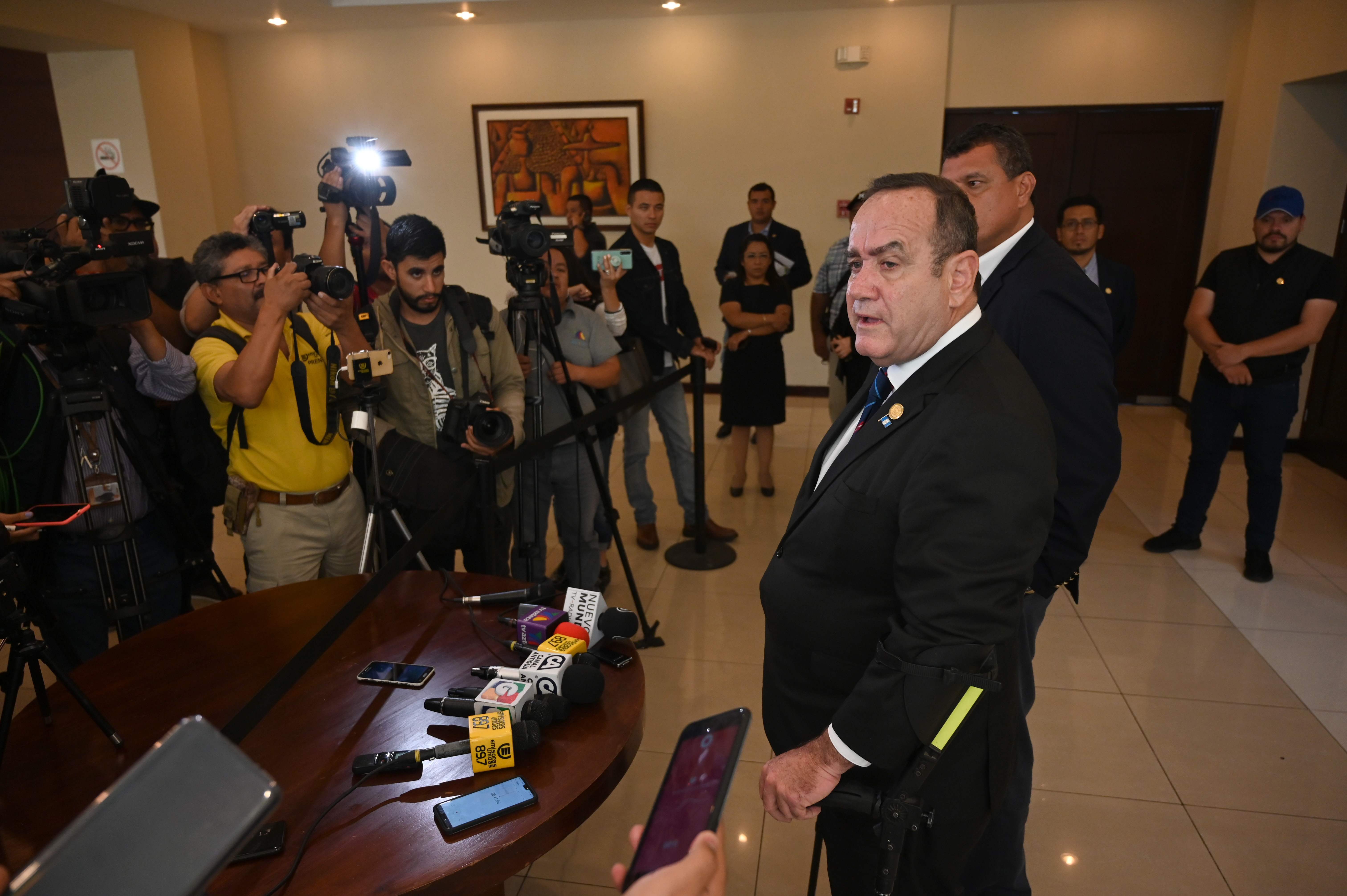 Expertos consideran que el ganador del balotaje Alejandro Giammatei debe revelar lo antes posible quién  dirigirá del Ministerio de Gobernación. (Foto Prensa Libre: AFP)