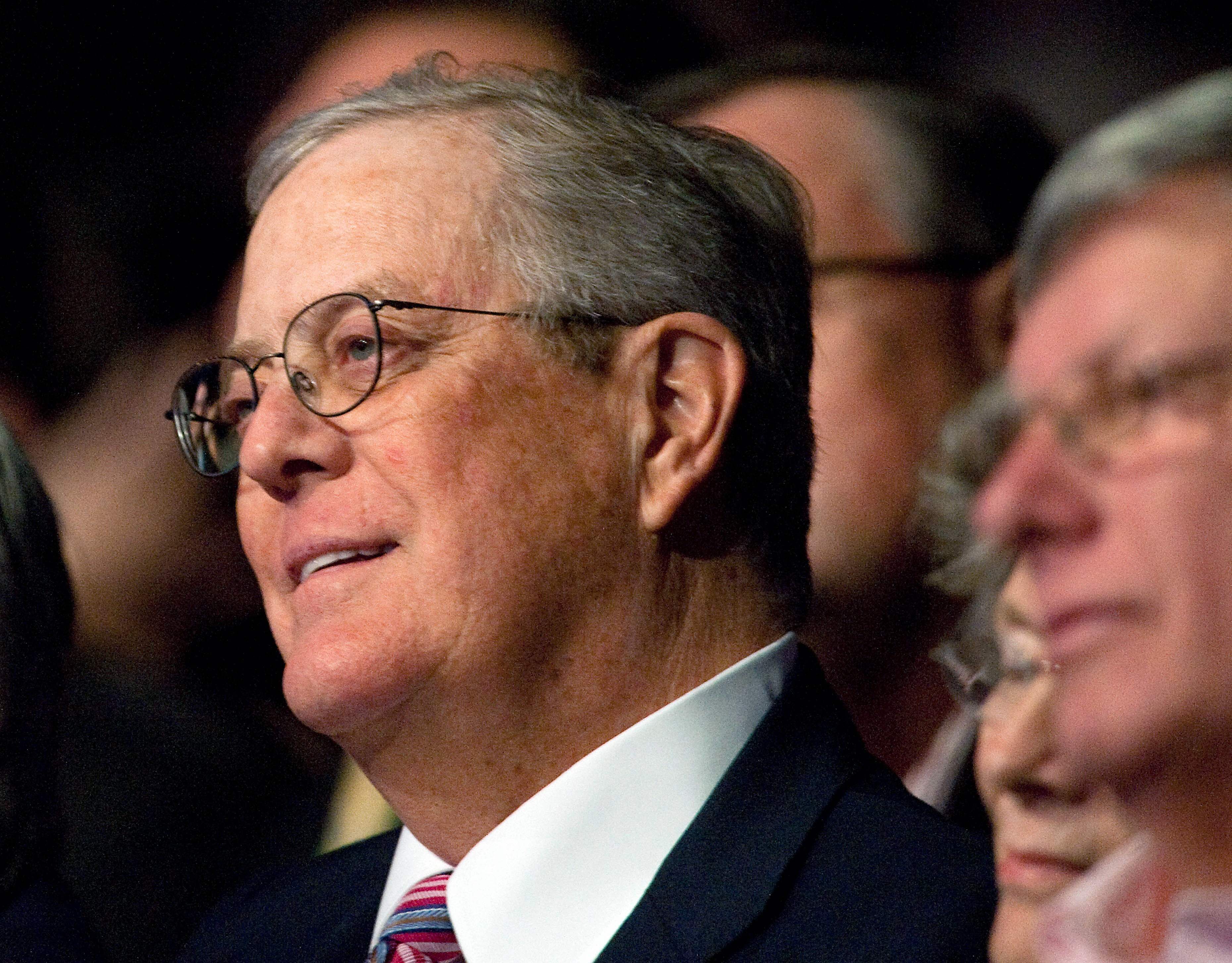 Esta fotografía de noviembre de 2011 muestra a David Koch, uno de las personas más influyentes del partido Republicano. (Foto Prensa Libre AFP)