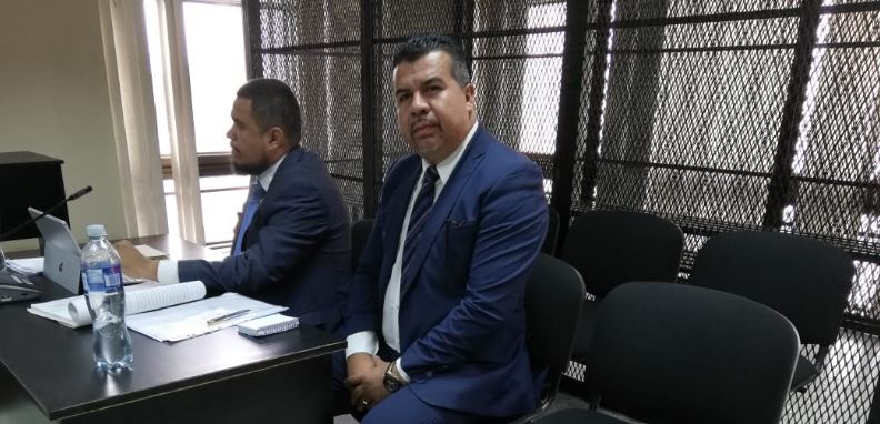 Juan Carlos Pellecer, alcalde electo de San Juan Sacatepéquez, es absuelto de dos delitos. (Foto Prensa Libre: Kenneth Monzón).