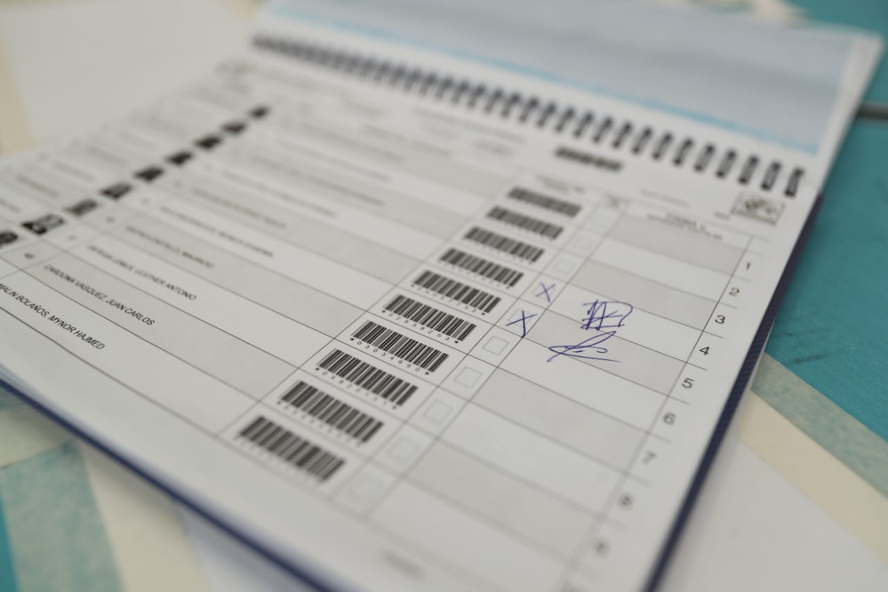 La falta de participación ciudadana es evidente durante la segunda vuelta electoral. (Foto Prensa Libre: Juan Diego González)