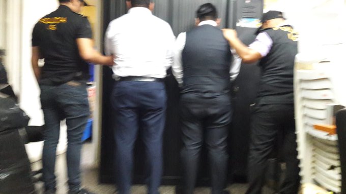 Reportan dos capturas en el Departamento de Tránsito de la PNC por supuesto acto de corrupción