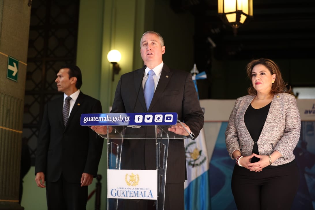 Ministros informan acerca de los temas tratados con el secretario de Seguridad Nacional de EE. UU., Kevin McAleenan. (Foto Prensa Libre: Carlos Hernández). 

