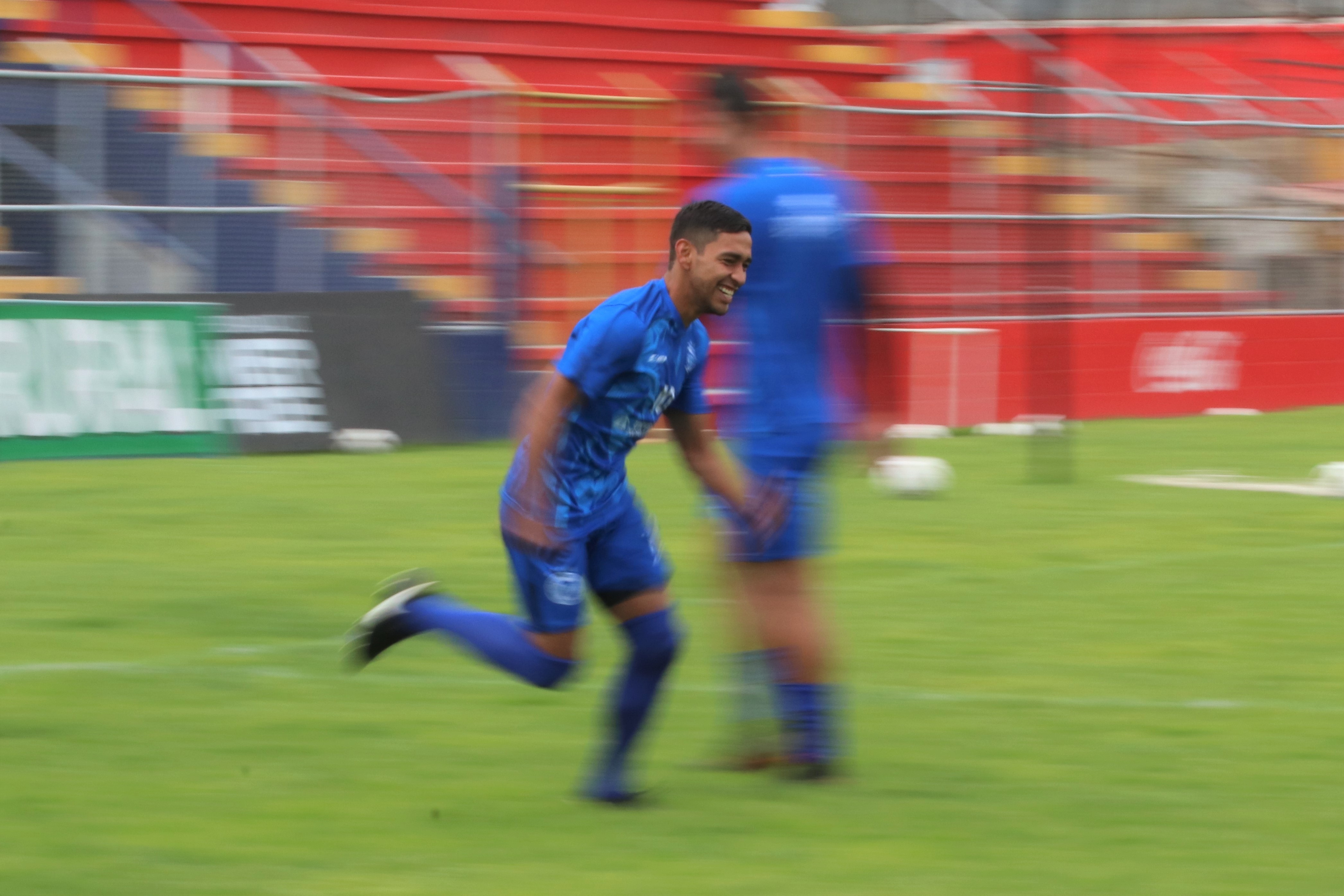 El pasado sábado Cristian Albizures marcó su primer gol del torneo que le ha dado motivación para encarar esta nueva jornada. (Foto Prensa Libre: Raúl Juárez)