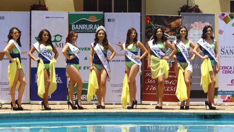 Las siete candidatas acompañada de la actual reina del deporte hicieron una pasarela especial en un hotel de Sante Cruz Muluá, Retalhuleu. (Foto Prensa Libre: Raúl Juárez)