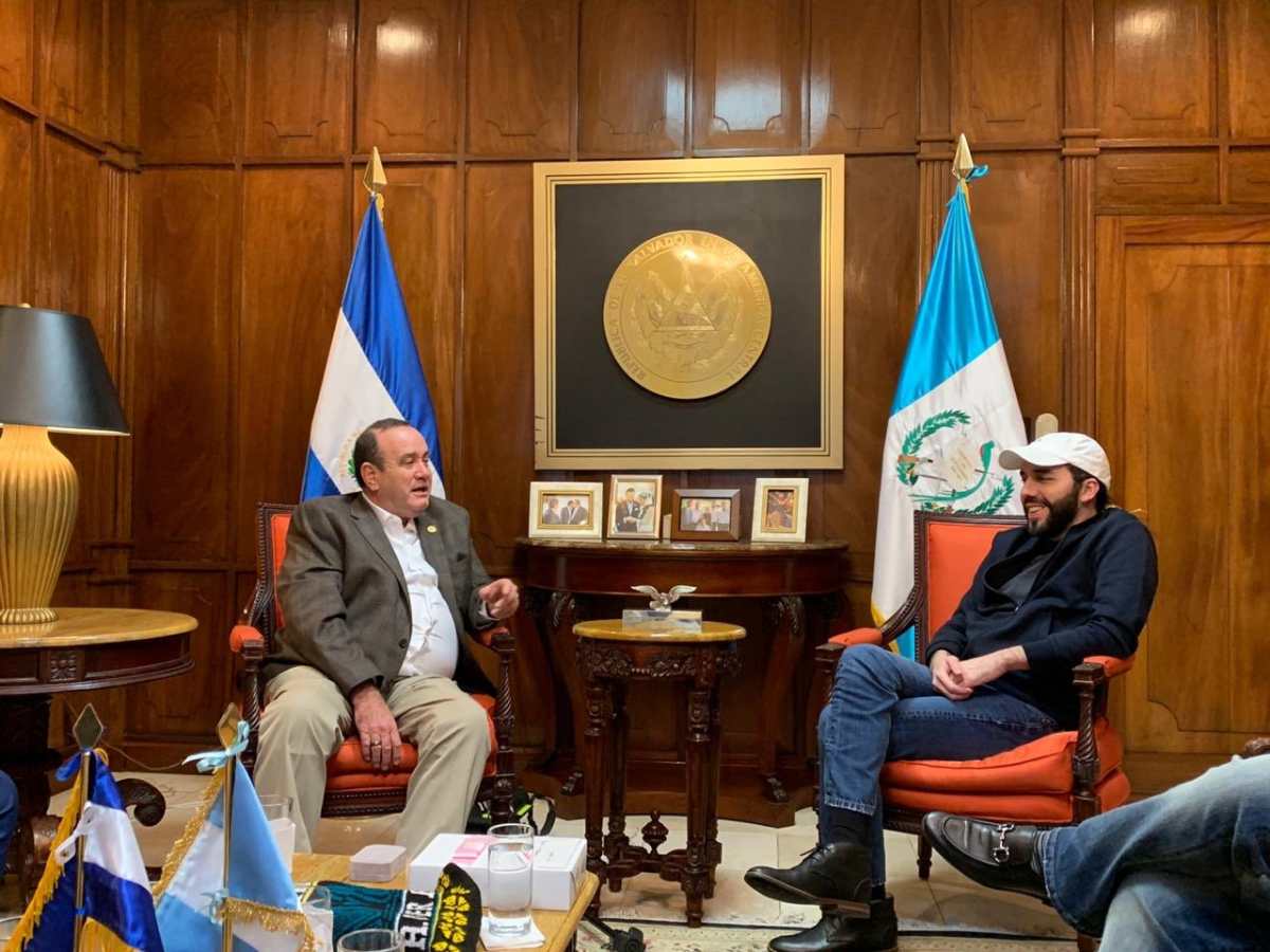 Habrá “colaboración mutua”: Alejandro Giammattei se reúne con el presidente salvadoreño Nayib Bukele