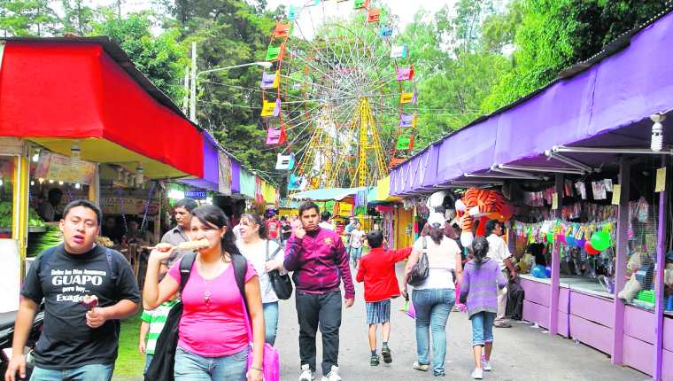 Durante agosto, los turistas nacionales y extranjeros pueden visitar la Feria de Jocotenango. (Foto Prensa Libre: Archivo).  