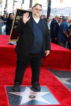 La estrella de Guillermo del Toro en la 2669 y está ubicada en la categoría de películas. (Foto Prensa Libre: EFE)