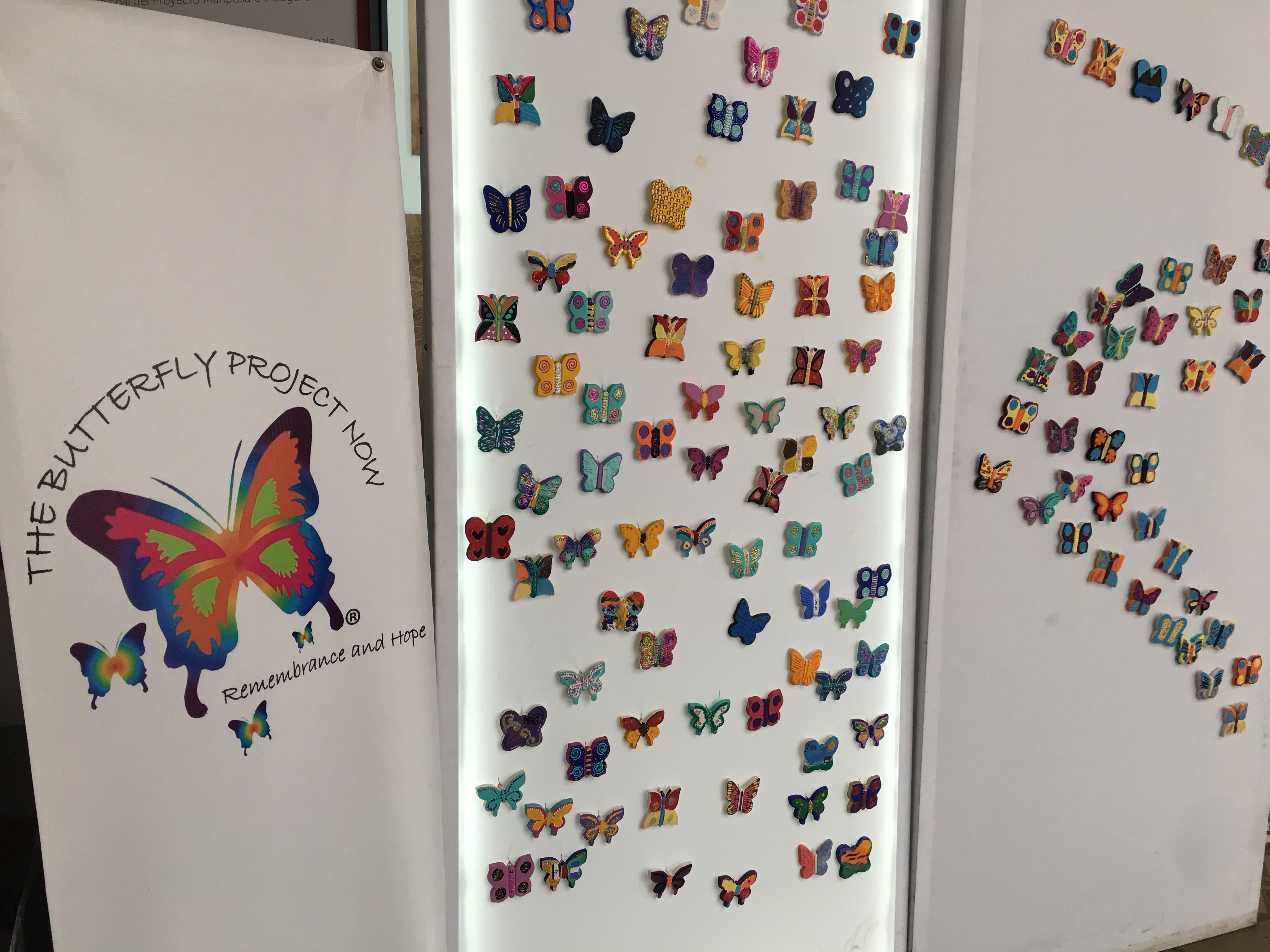 El Proyecto Mariposa y la exposición busca reflexionar sobre la situación de los menores asesinados durante el genocidio nazi. (Foto Prensa Libre: Daniel Guillén Flores)