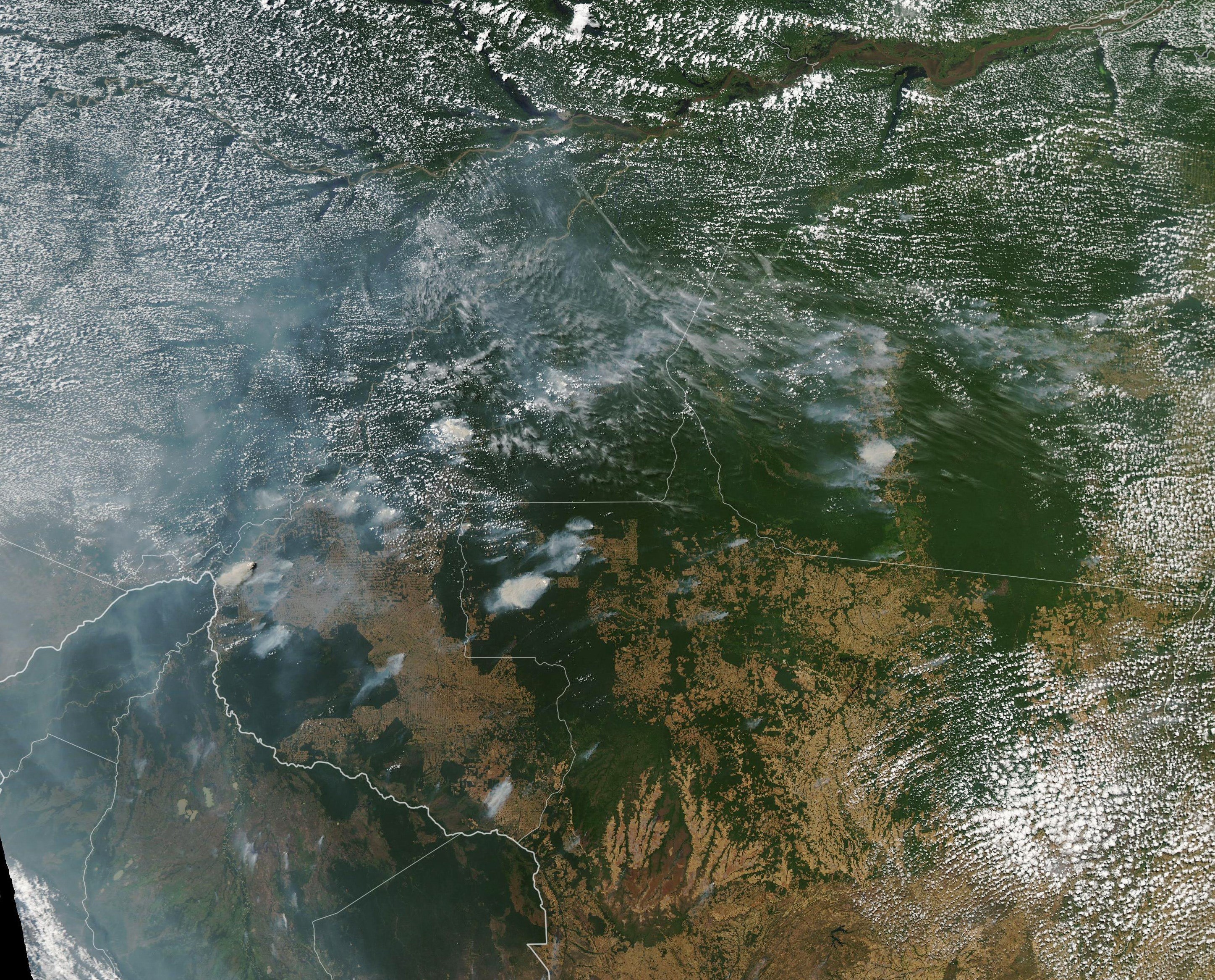 Vista satelital de los incendios en Brasil. (Foto Prensa Libre: EFE)