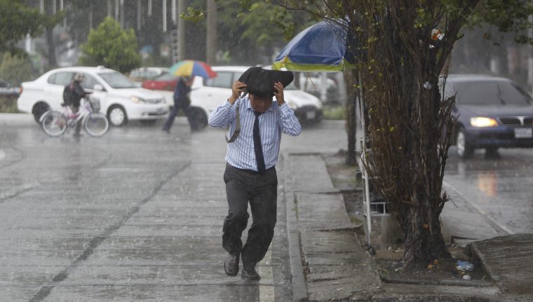 La lluvia seguirá esta semana. (Foto Prensa Libre: Hemeroteca)