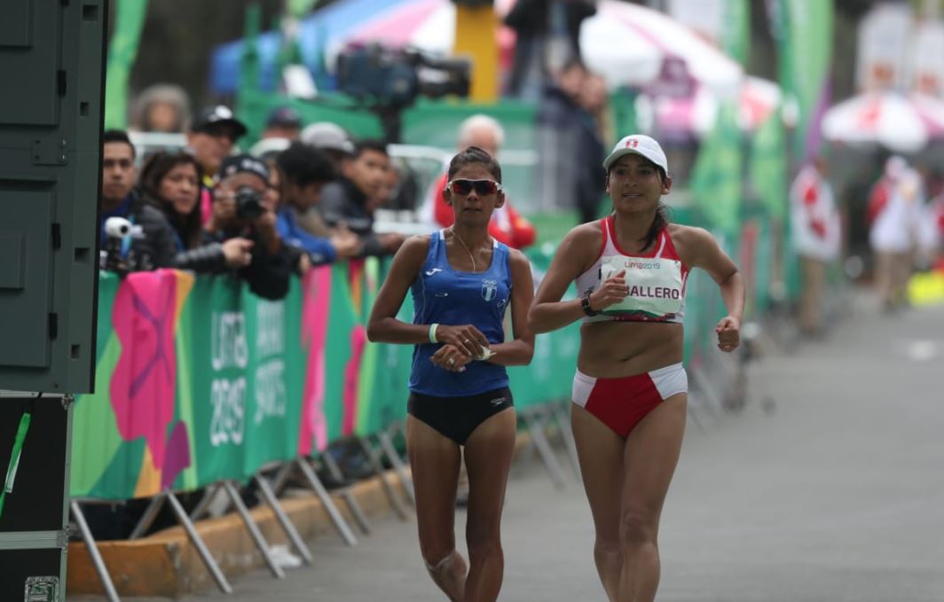 Mirna Ortiz al momento de ingresar a la meta, en los juegos de Lima 2019. (Foto Prensa Libre: Carlos Vicente)
