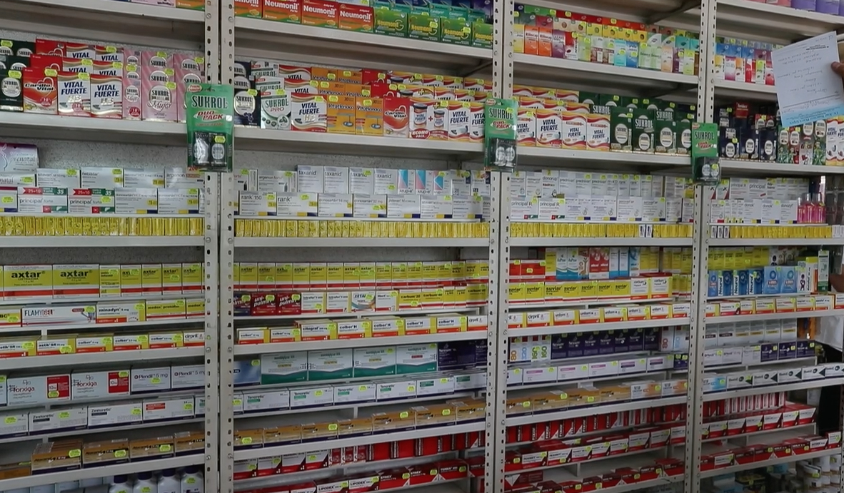 Ventas de medicamentos antibióticos en las farmacias serán vendidas únicamentee con una receta de un medico. (Foto Prensa Libre: Hemeroteca)
