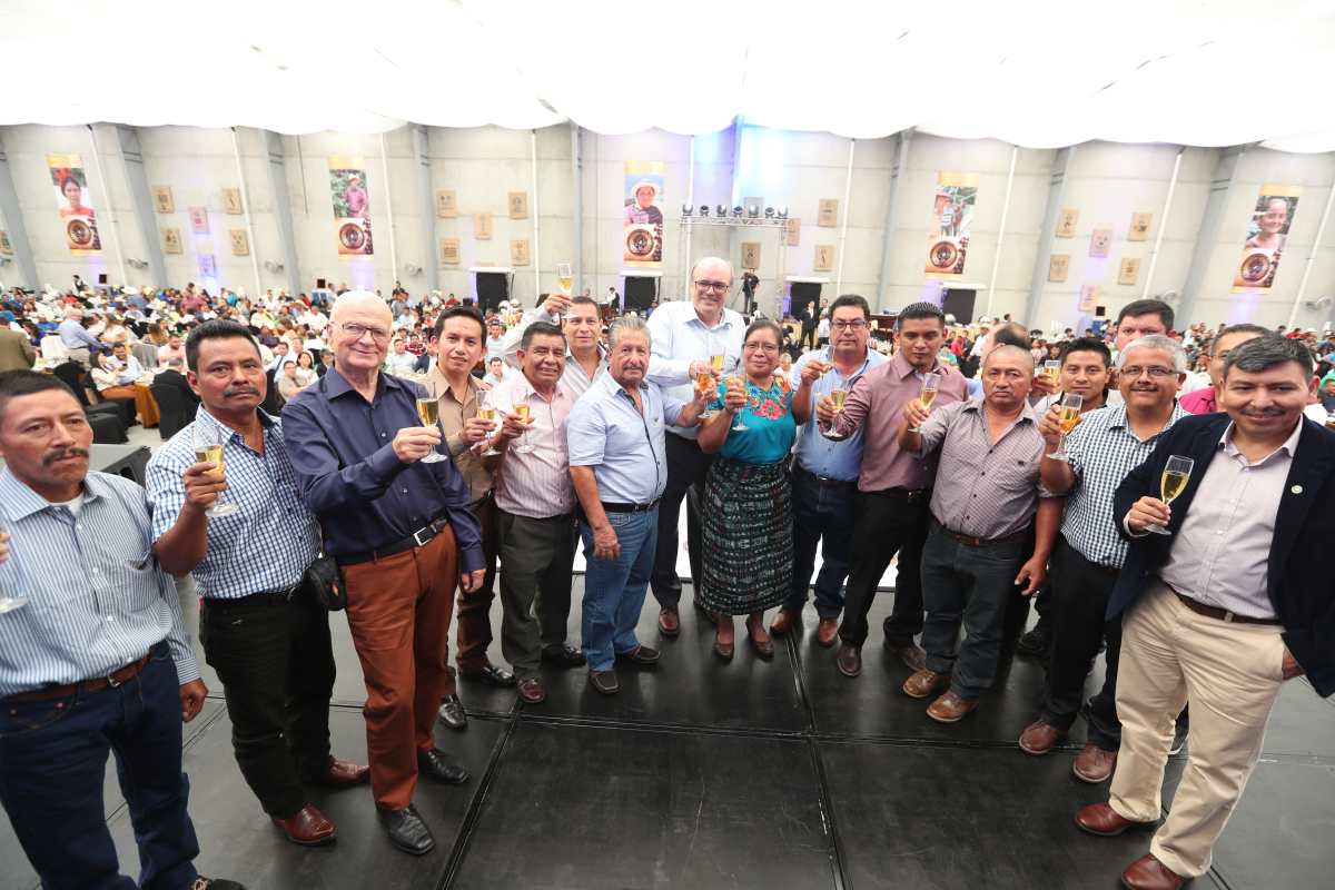 Festejan medio siglo de estar agrupando a los productores de café de Guatemala