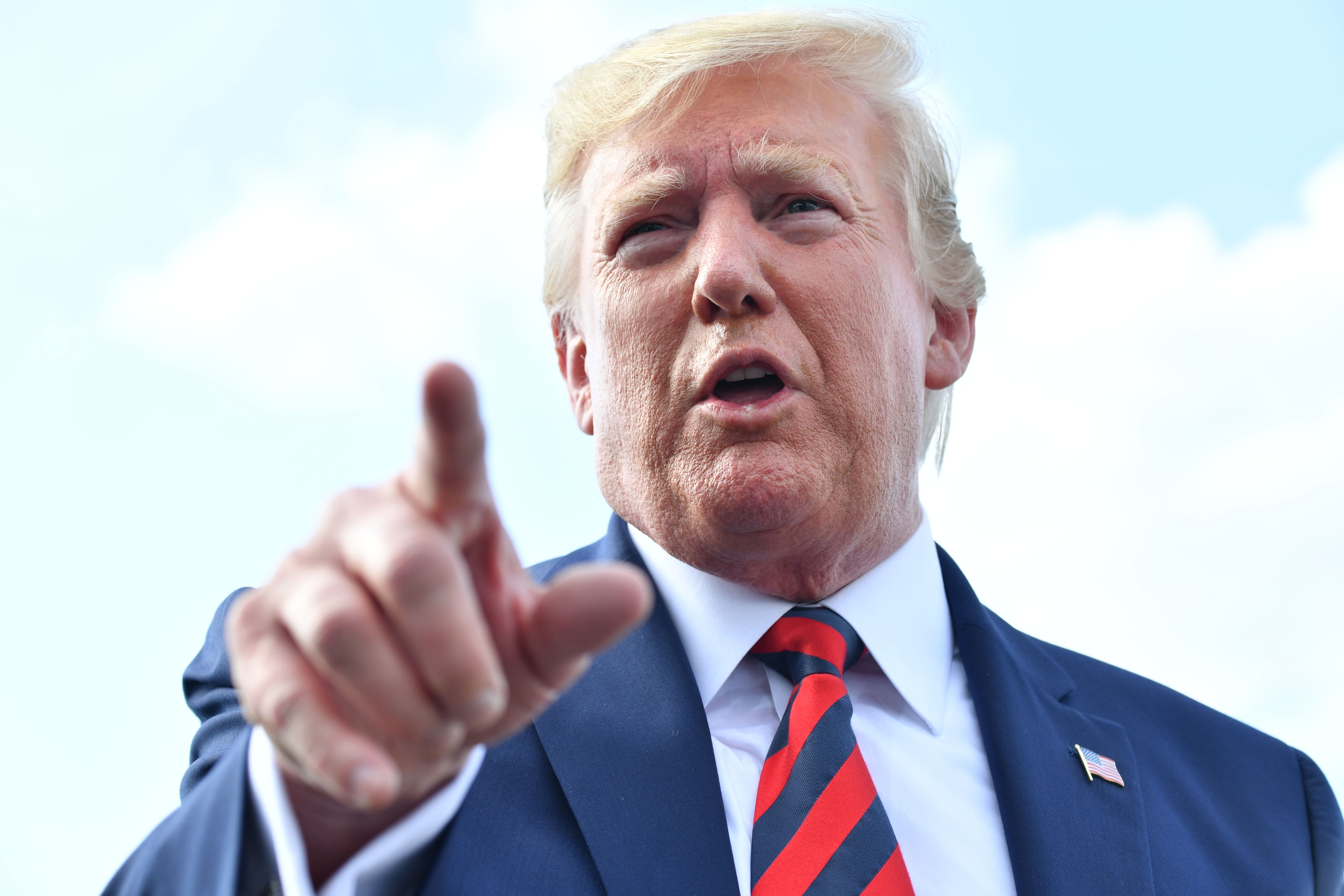 China asegura que los aranceles impuestos por el presidente de Estados Unidos, Donald Trump, pueden aumentar la incertidumbre económica y alterar los flujos comerciales. (Foto Prensa Libre: AFP)