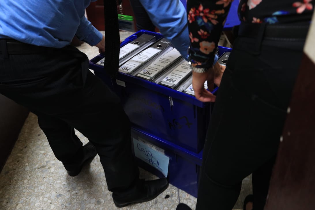 Acusación contra Gustavo Adolfo Alejos Cambara, Juan Pablo García Castro, Guillermo Alejandro Sierra Sierra y Víctor de Jesús Duarte Mendoza. (Foto Prensa Libre: Carlos Hernández)