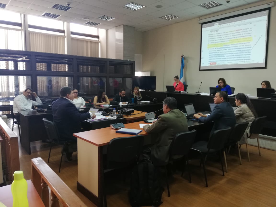 El abogado José Carrillo estará fuera del país un mes y solo se conocieron las conclusiones de su cliente, Carlos Alejandro de León Morales. (Foto Prensa Libre: Kenneth Monzón)