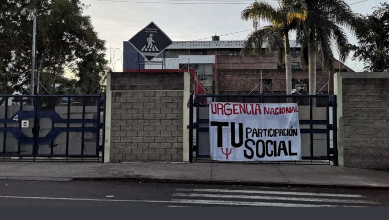 El Centro Universitario Metropolitano (CUM) se sumó a la protesta sancarlista. (Foto Prensa Libre: Hemeroteca PL) 