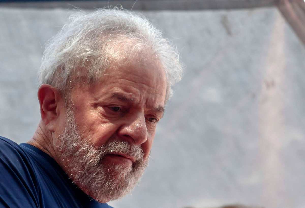 Lula afirma que quiere salir de la cárcel solo con el “100% de inocencia”