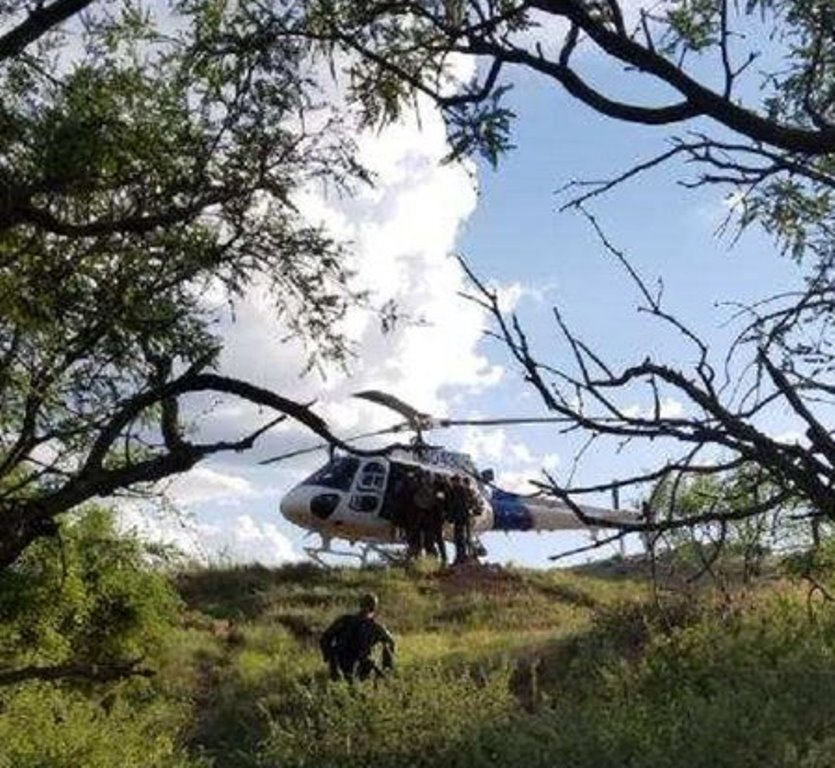 Foto divulgada por la Patrulla Fronteriza durante el traslado de la migrante hacia el hospital.
