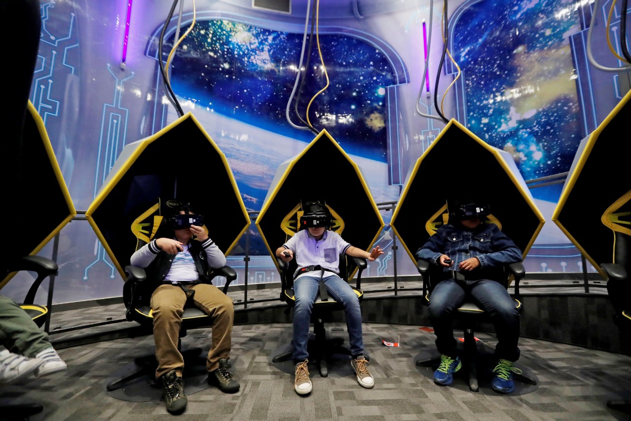 A través del juego Educación por la Justicia se busca que los niños aprendan sobre el ciberdelito. (Foto Prensa Libre: EFE)