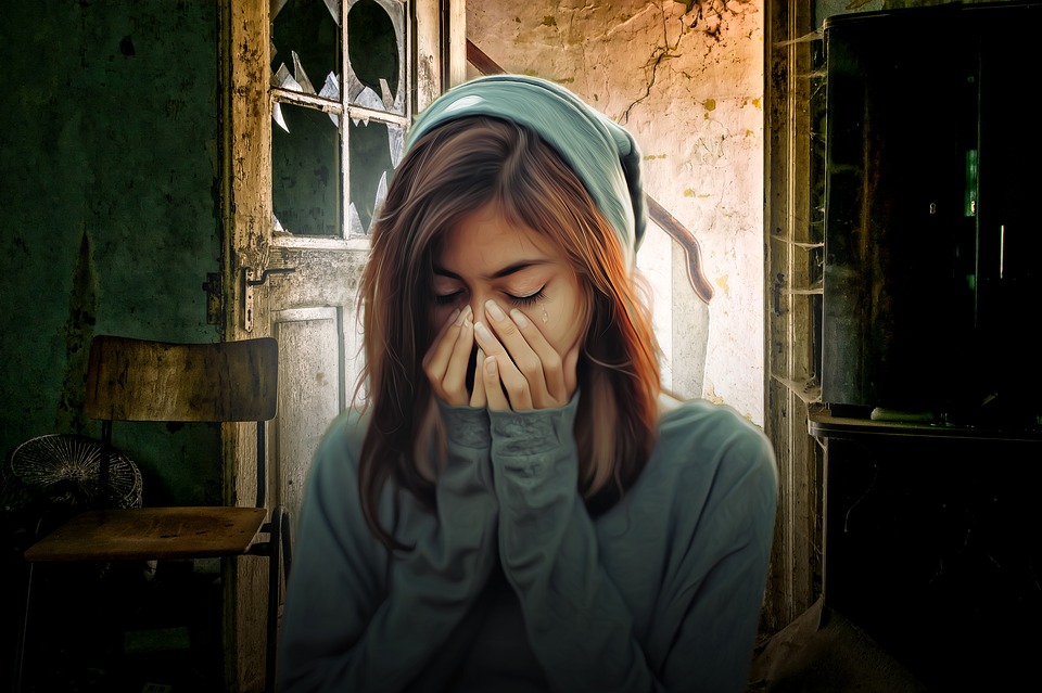 Un episodio de depresión en los hijos es una crisis en el hogar. Es importante actuar frente a esta situación. (Foto Prensa Libre: Pixabay)
