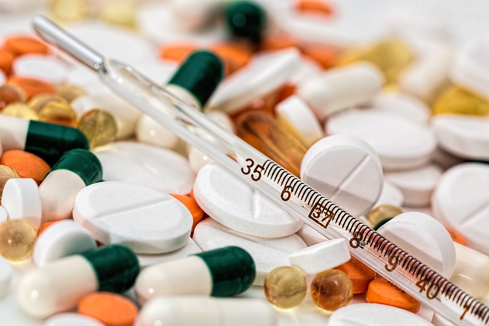 La regulación de antibióticos lleva poco más de un mes de estar en vigencia y la Comisión de Derechos Humanos busca derogar acuerdo ministerial. (Foto Prensa Libre: Pixabay)