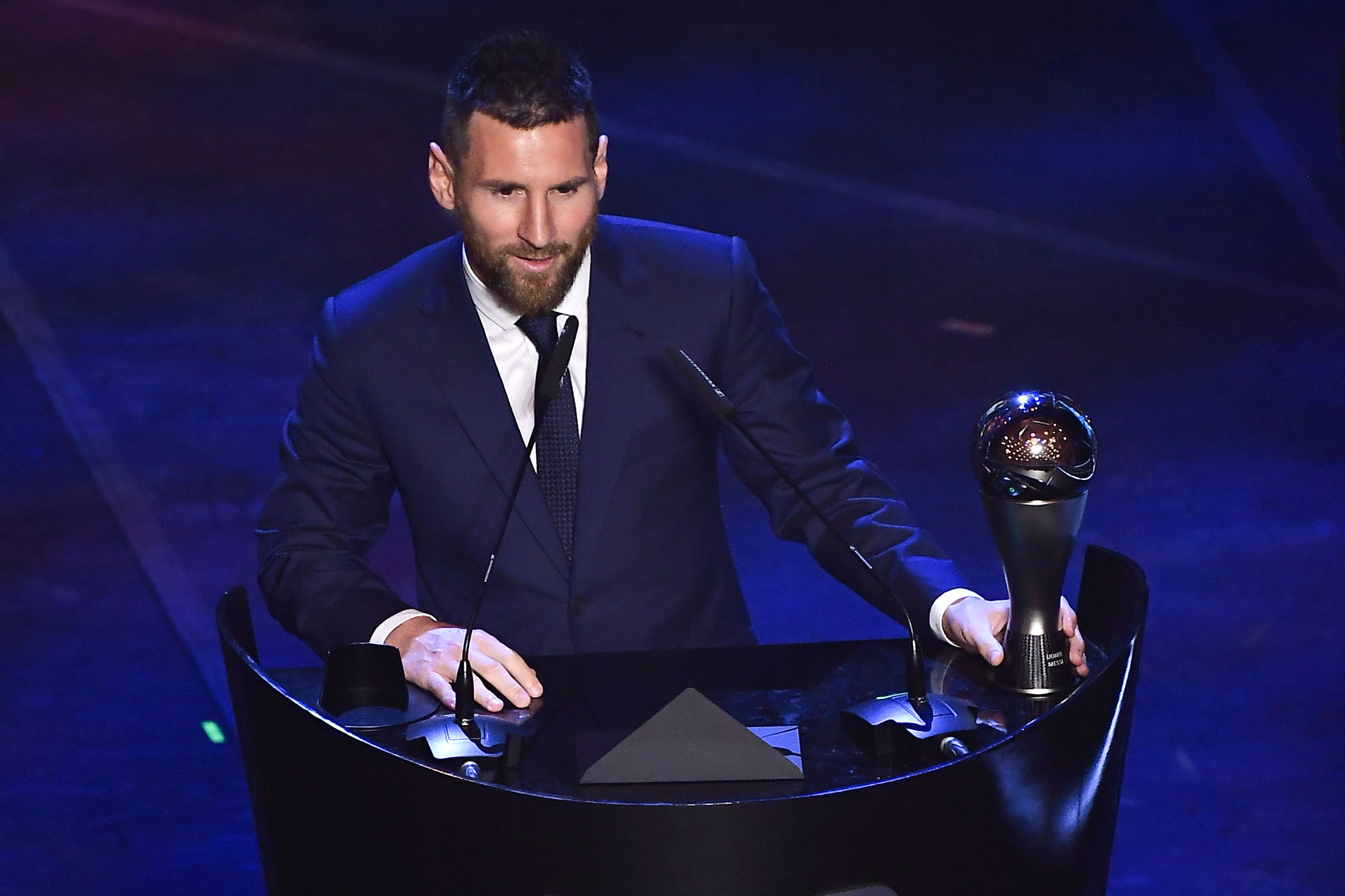 Lionel Messi gana el premio The Best de la Fifa al mejor futbolista del 2019. (Foto Prensa Libre: AFP) 