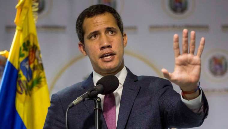 Juan Guaidó insiste en que él y la Asamblea Nacional tienen la legitimidad para negociar con el oficialismo.