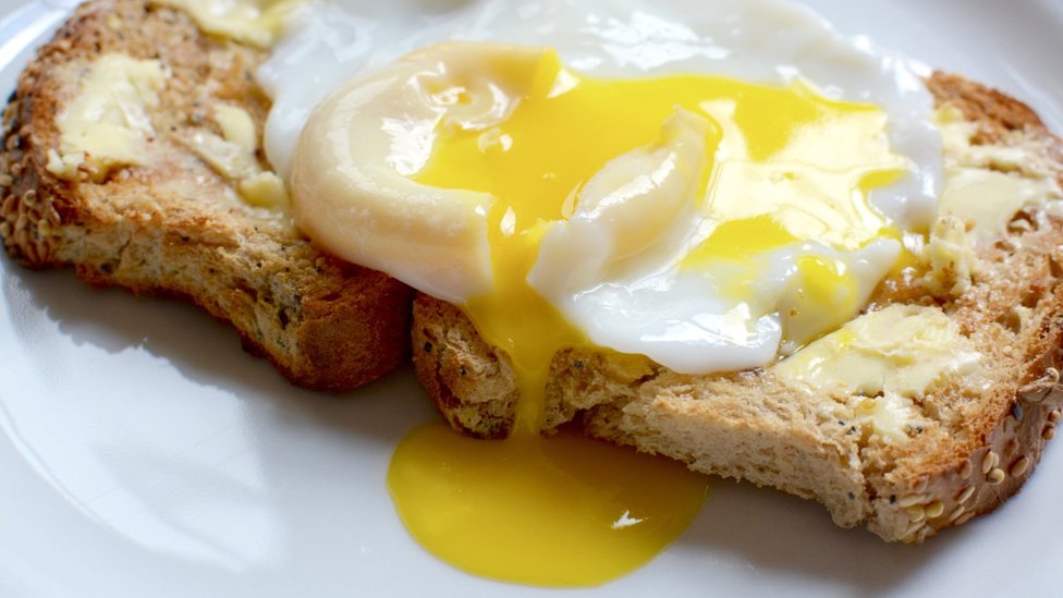 ¿Cuán bueno es para la salud comer huevos?