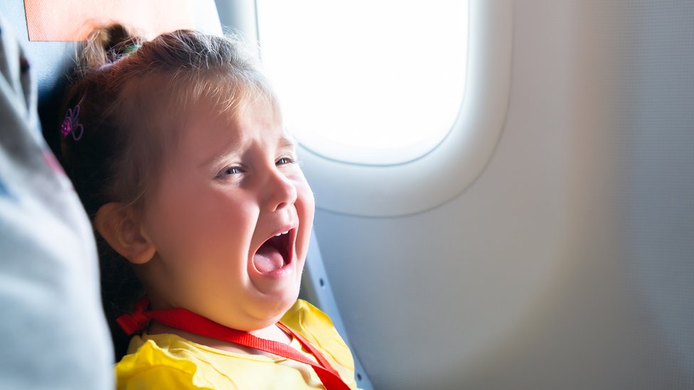 La aerolínea alertará sobre la ubicación de bebés de hasta dos años. (Foto Prensa Libre: Andrey Popov)