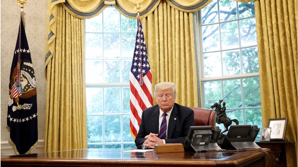 “Impeachment” a Trump: ¿quién escucha las conversaciones telefónicas del presidente de Estados Unidos?