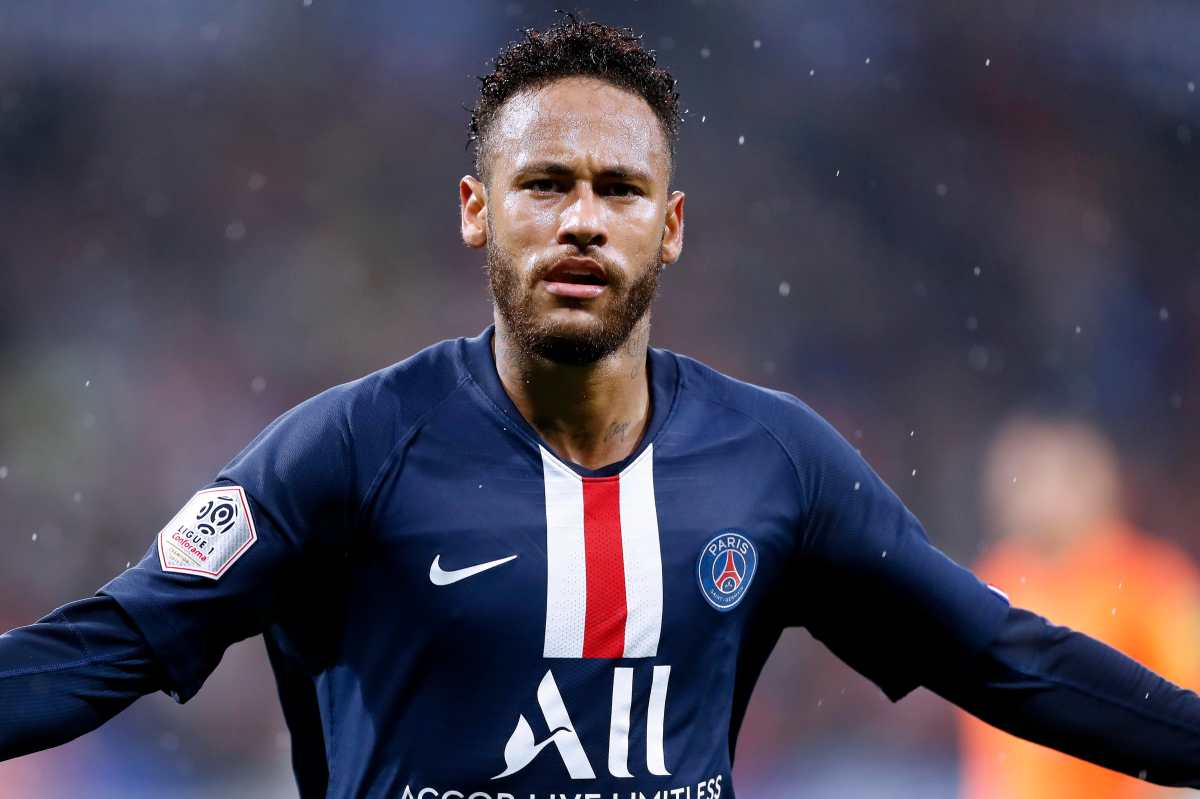 Neymar rescata al PSG frente al Lyon con una genialidad