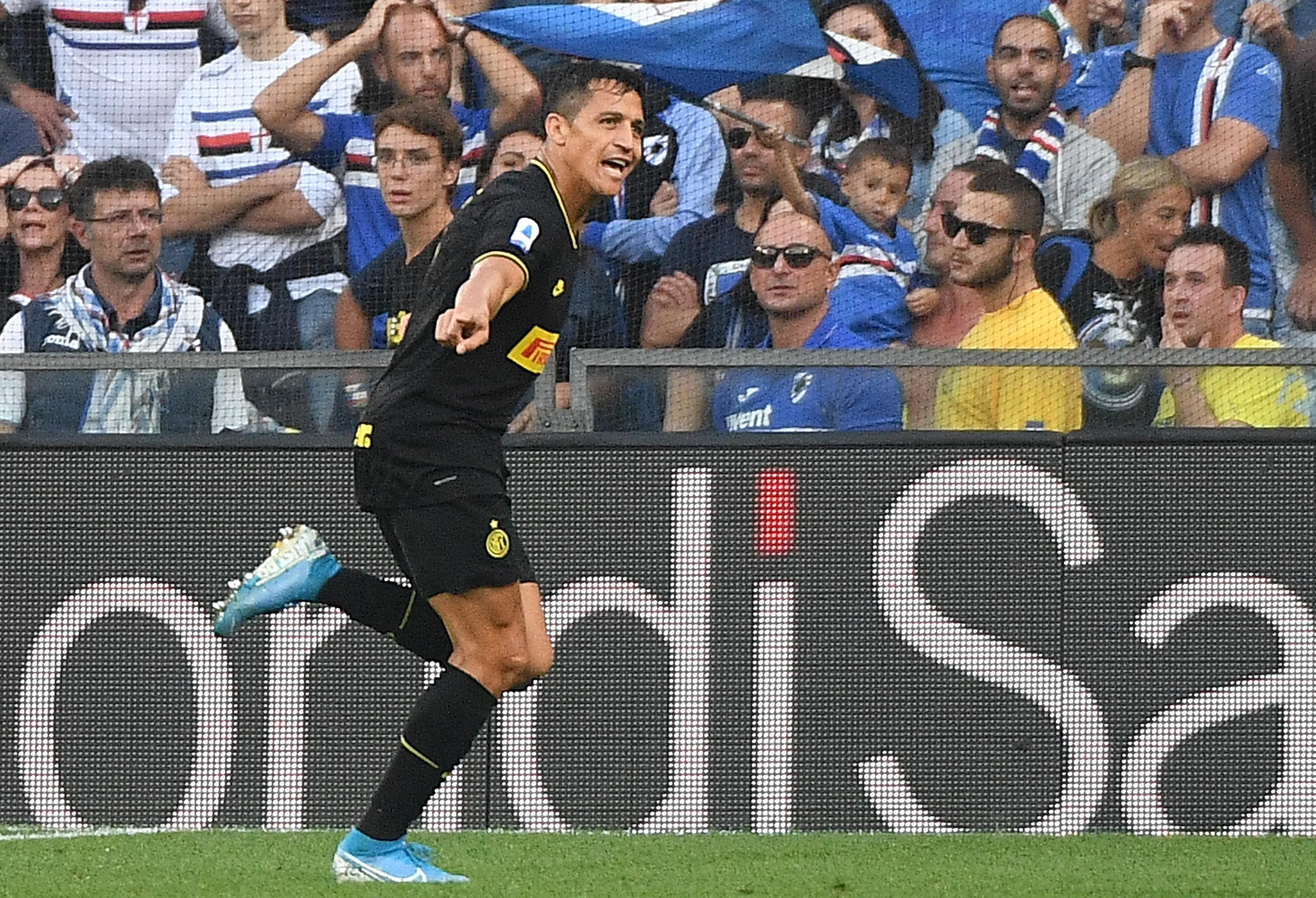 El delantero chileno Alexis Sánchez volverá al Camp Nou, ahora con el Inter de Milán. (Foto Prensa Libre: EFE)